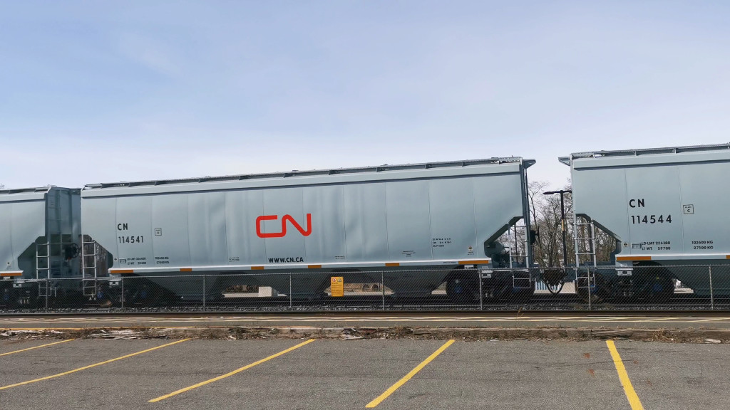 CN 114541